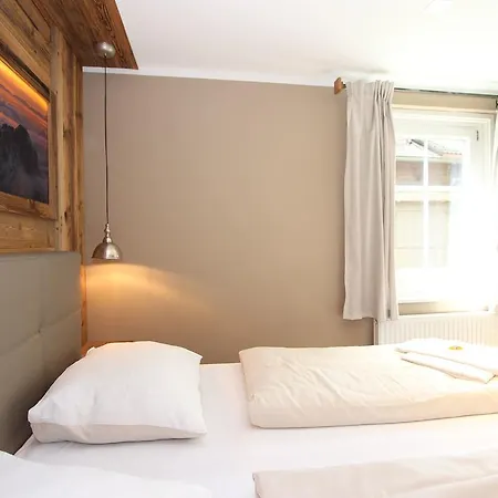 Sch\u00f6nfeld Kitzbühel
