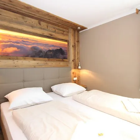 Villa Sch\u00f6nfeld Kitzbühel